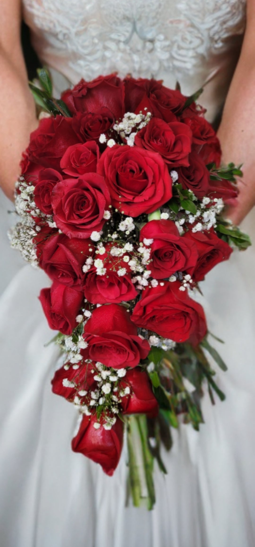 Waterfall roses bouquet